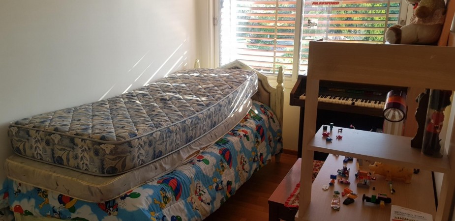 OPORTUNIDAD! ESPECTACULAR CASA 7 AMB, 270 M2 CON PISCINA, POOL HOUSE, JARDIN, QUINCHO ITUZANGO/CASTELAR