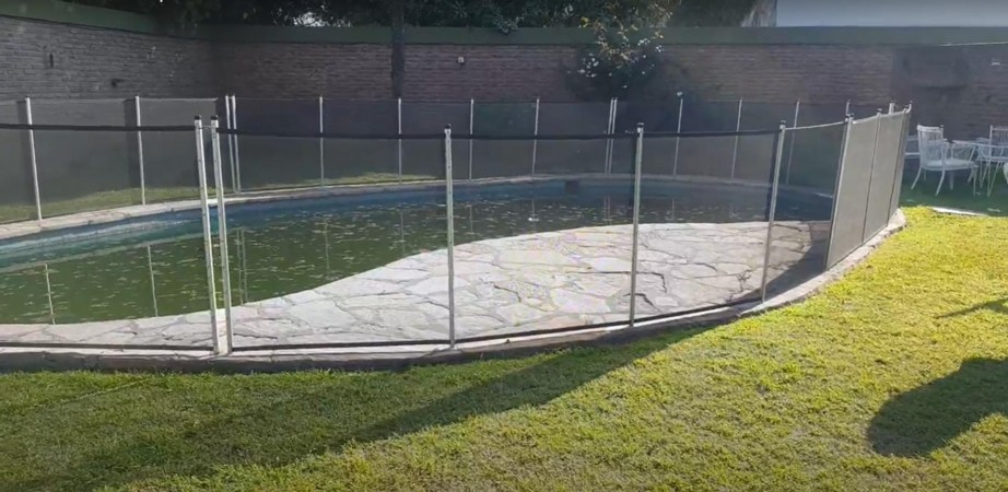 OPORTUNIDAD! ESPECTACULAR CASA 7 AMB, 270 M2 CON PISCINA, POOL HOUSE, JARDIN, QUINCHO ITUZANGO/CASTELAR