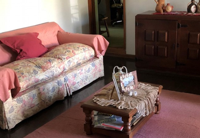 OPORTUNIDAD !! HERMOSO CHALET 5 AMBIENTES EN PADUA SUR, COCHERA DOBLE Y JARDIN