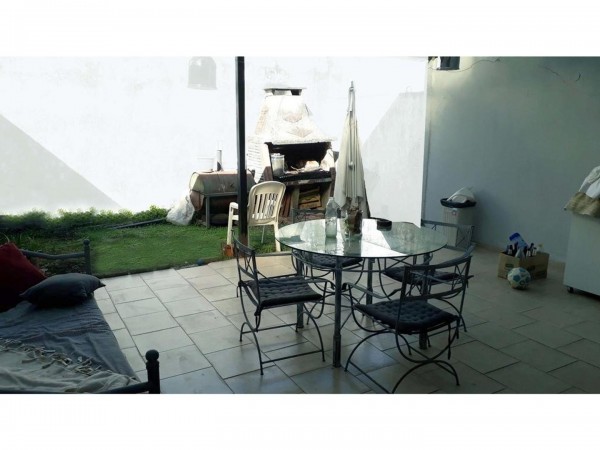 HERMOSO DUPLEX 4 AMB. COCHERA, JARDIN, 120M2, 2 PLANTAS, A 7 CUADRAS ESTACION PADUA