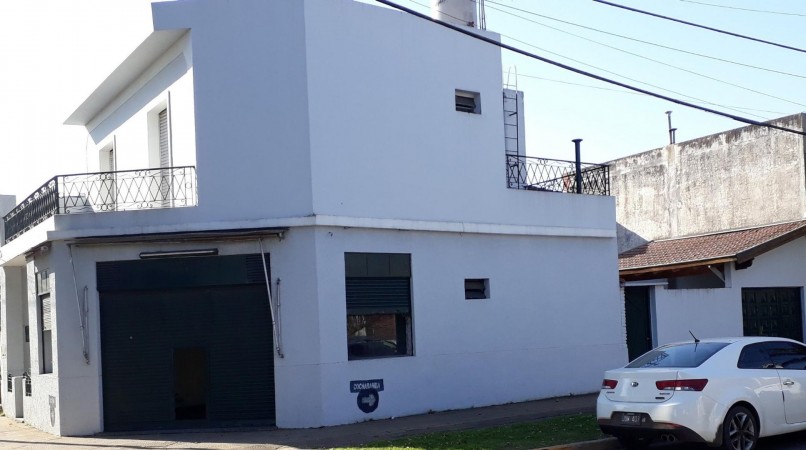 OPORTUNIDAD UNICA EN PADUA SUR! 2 CASAS EN UNA EN EL MEJOR LUGAR!! MAS UN LOCAL COMERCIAL!!