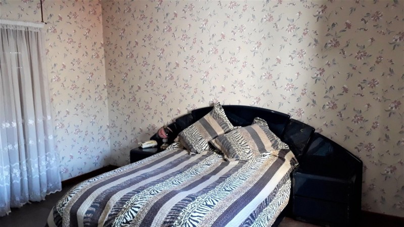 OPORTUNIDAD UNICA EN PADUA SUR! 2 CASAS EN UNA EN EL MEJOR LUGAR!! MAS UN LOCAL COMERCIAL!!