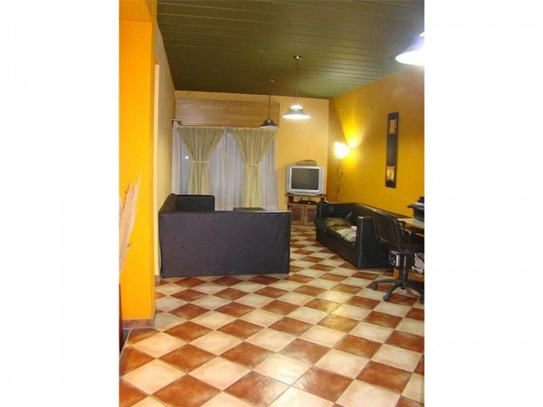 OPORTUNIDAD!!CASAQUINTA EN PARQUE LELOIR A ESTRENAR!! 4 AMB, 250M2, 2PTS, A MTS DE M.FIERRO!!