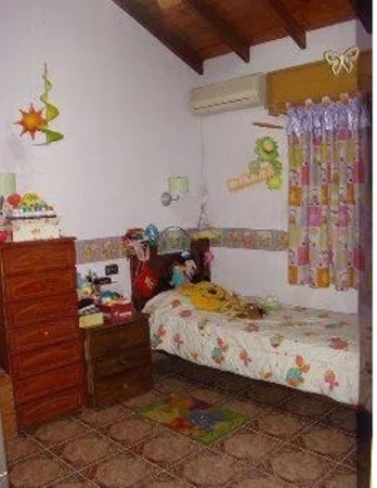 OPORTUNIDAD!!CASAQUINTA EN PARQUE LELOIR A ESTRENAR!! 4 AMB, 250M2, 2PTS, A MTS DE M.FIERRO!!