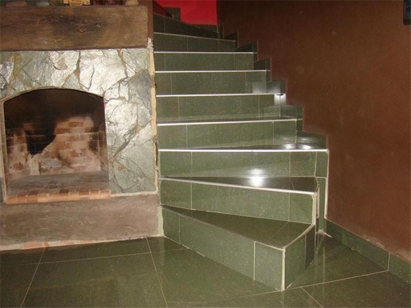 OPORTUNIDAD!!CASAQUINTA EN PARQUE LELOIR A ESTRENAR!! 4 AMB, 250M2, 2PTS, A MTS DE M.FIERRO!!