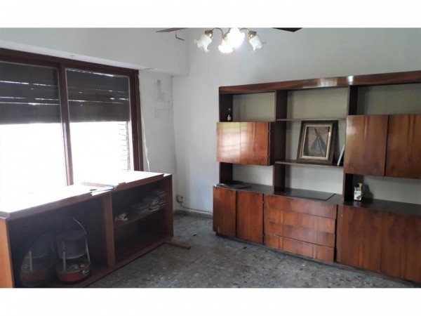 OPORTUNIDAD URG...CASA 5 AMB,PQUE,COCHERA A 2 CDS. POLO GASTRONOMICO PARQUE LELOIR