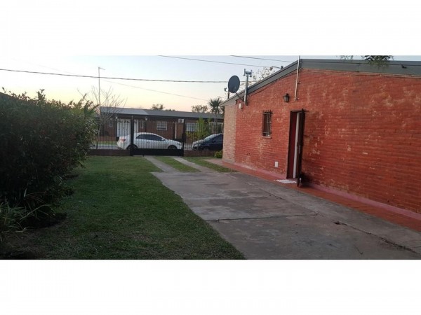 OPORTUNIDAD!!HERMOSA CASA A ESTRENAR EN BARRIO SEMI CERRADO, C/ PISCINA,PARQUE Y QUINCHO LOTE 420 m2