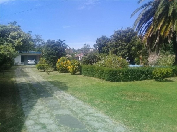 OPORTUNIDAD UNICA!! EXC. CHALET EN PADUA SUR A 10 CDS DEL CENTRO, 200M2 LOTE DE 12 X 62 , 6 AMB