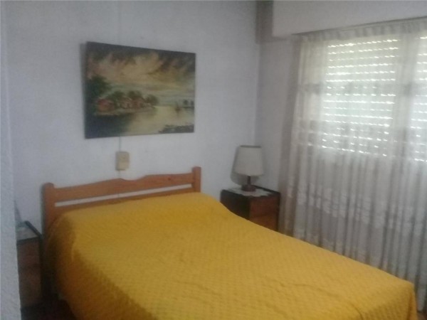 OPORTUNIDAD UNICA!! EXC. CHALET EN PADUA SUR A 10 CDS DEL CENTRO, 200M2 LOTE DE 12 X 62 , 6 AMB