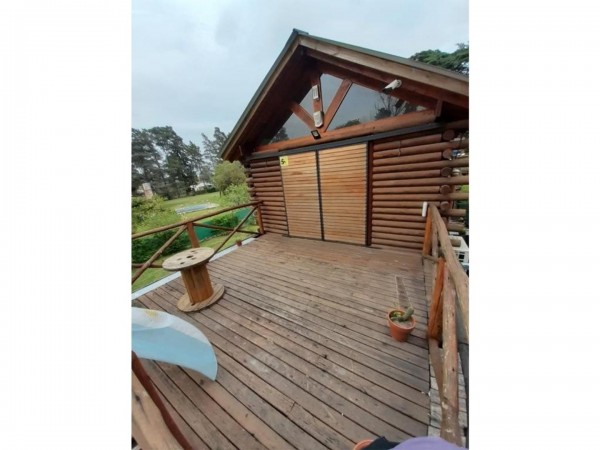 HERMOSA CASAQUINTA ESTILO CABAÑA A ESTRENAR! DISEÑO Y ESTILO,PISCINA DECK, LOTE 800M2, ZONA QUINTAS