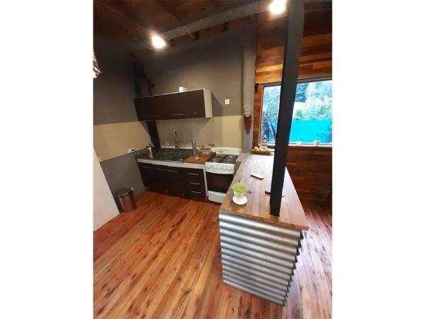 HERMOSA CASAQUINTA ESTILO CABAÑA A ESTRENAR! DISEÑO Y ESTILO,PISCINA DECK, LOTE 800M2, ZONA QUINTAS