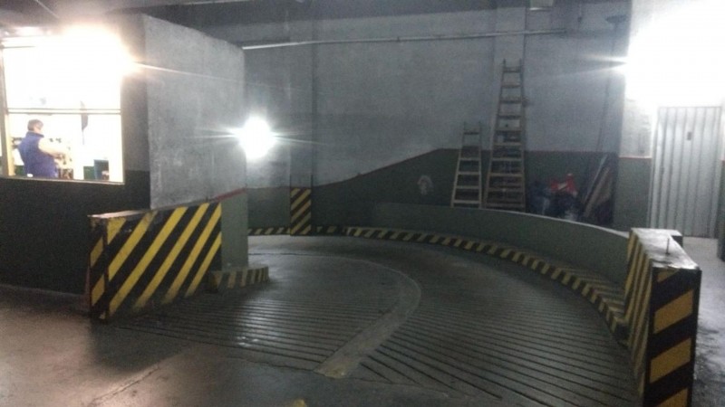 EXC. COCHERA DOBLE FIJA EN TRIBUNALES - INMEJORABLE UBICACION - VIGILANCIA 24HS - ACCESO PRIVADO