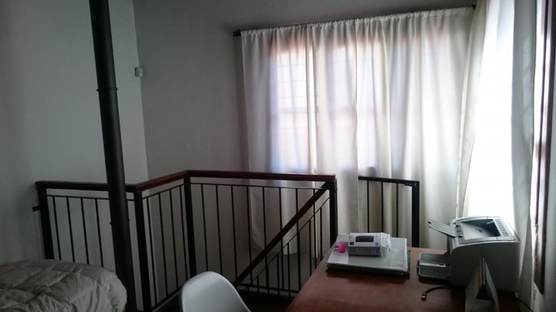 OPORTUNIDAD!! HERMOSO CHALET DE 650m2 LOTE DE 10X65 EN ITUZAINGÓ NORTE PARQUIZADO CON 3 COCHERAS Y QUINCHO