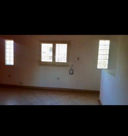 INMEJORABLE OPORTUNIDAD EN MORENO CENTRO!! CASA IDEAL PARA DOS FAMILIAS, PISCINA, COCHERA