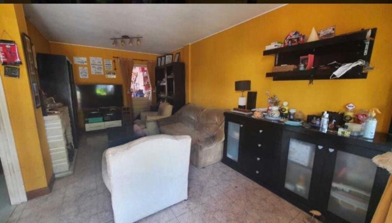 OPORTUNIDAD!! EXCELENTE DUPLEX EN BARRIO POLICIAL DE SAN ANTONIO DE PADUA, 130 M2, 5 AMBIENTES, QUINCHO + PATIO!!