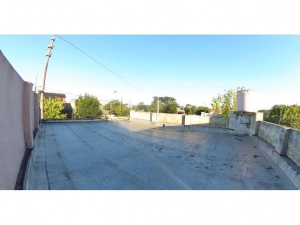  EXCELENTE OPORTUNIDAD EN MERLO NORTE!! CHARLET REMODELADO SOBRE LOTE DE 10X20