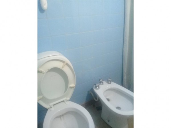 OPORTUNIDAD UNICA!! EXC. CHALET EN PADUA SUR A 10 CDS DEL CENTRO, 200M2 LOTE DE 18 X 62 , 6 AMB.