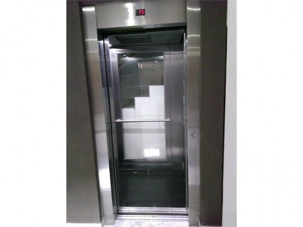 OPORTUNIDAD!!DEPTO A ESTRENAR 45M2,CONDOMINIO LAS NAZARENAS,2 AMB.BALCON,COCHERA,"APTO PROFESIONAL"