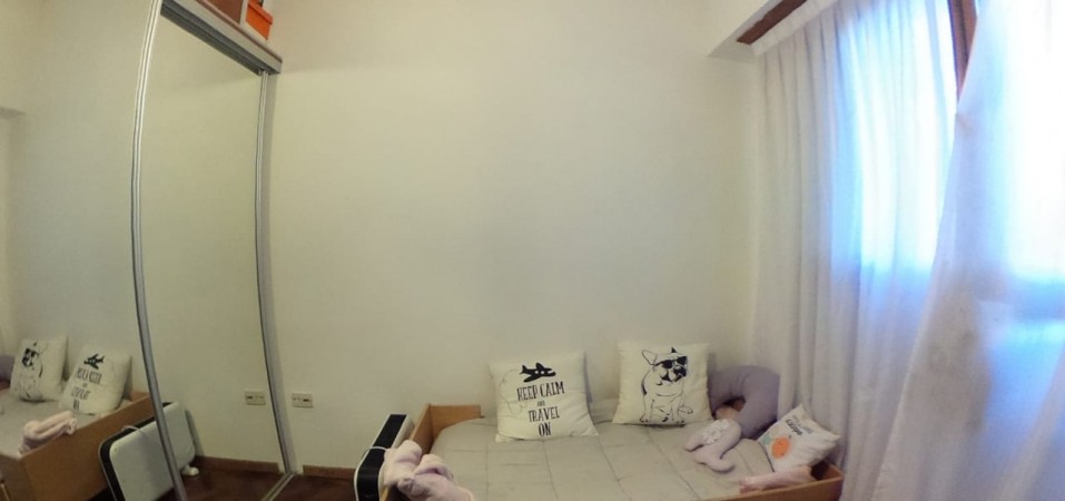 OPORTUNIDAD!! HERMOSA CASA EN CASTELAR CENTRO 4 AMB/COCHERA DOBLE/ PATIO/PARRILLA/CONCEPTO ABIERTO