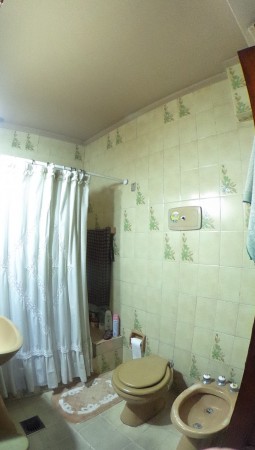 EXCELENTE OPORTUNIDAD EN PARQUE PATRICIOS!! PROPIEDAD EN PH LOCAL 100 M2 + CASA 140 M2 SOBRE LOTE DE 9 X 28