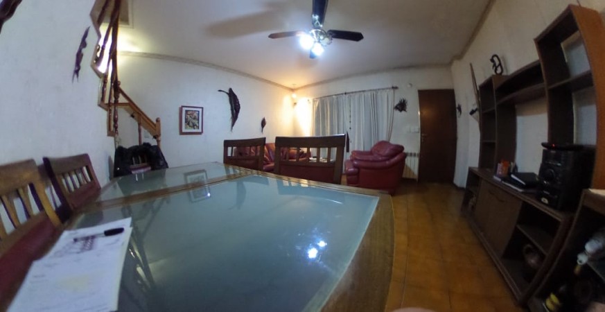 DUPLEX EN DEVOTO DE 2 PLANTAS, 3 A 4 AMB.CON TERRAZA C PARRILLA, PATIO Y COCHERA, 110M2. OPORTUNIDAD HOY!!