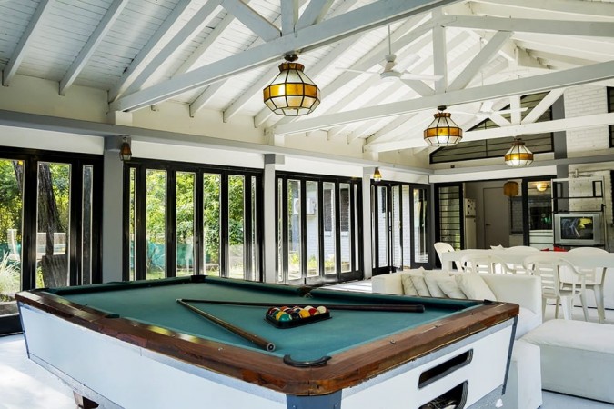 CASA QUINTA EN EL CORAZON DE PQUE.LELOIR LOTE 2.000M2, CASA 200M2, PISCINA DE 20MTS EN  OPORTUNIDAD