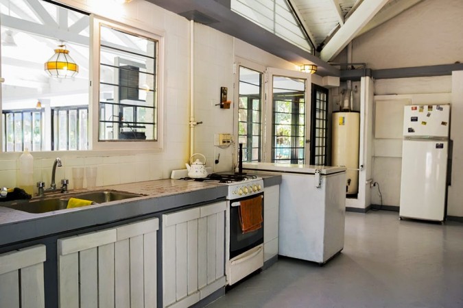 CASA QUINTA EN EL CORAZON DE PQUE.LELOIR LOTE 2.000M2, CASA 200M2, PISCINA DE 20MTS EN  OPORTUNIDAD