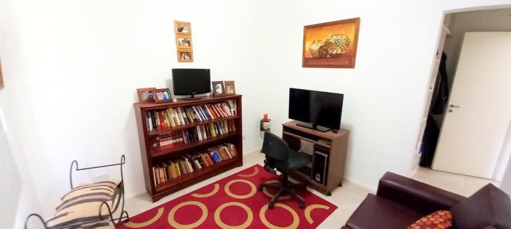 OPORTUNIDAD!! EXC. CASA EN PILAR DEL ESTE, LOTE DE 600 M2, 5 AMB, 3 DORMITORIOS, COCHERA, GALERIA