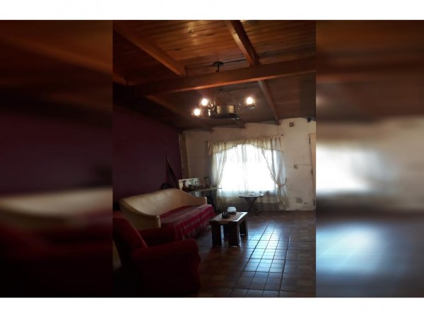 OPORTUNIDAD!! CASA 160M2 CON LOTE DE 12x42 A MEDIA CUADRA DE M. FIERRO - PARQUE LELOIR