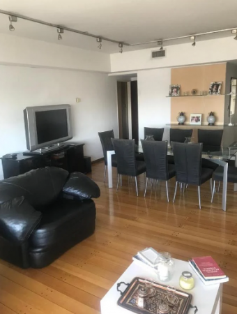 EXCELENTE DEPTO AL FRENTE 4 AMBIENTES, 3 DORMITORIOS CON COCHERA EN PALERMO