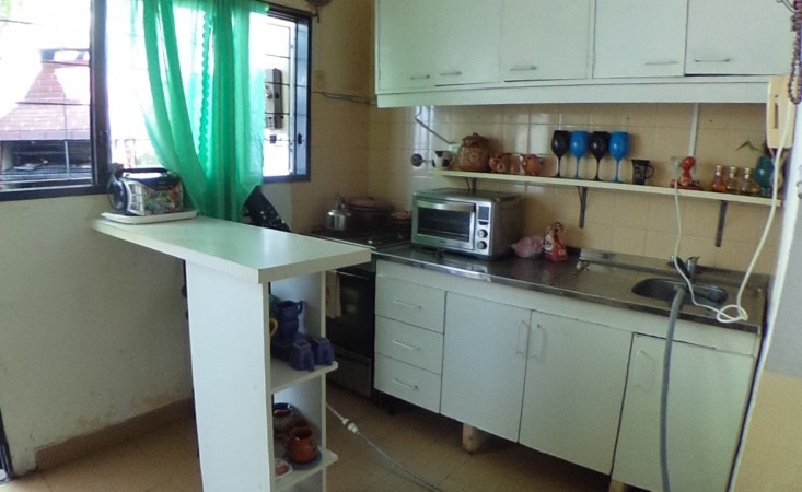 OPORTUNIDAD!! DUPLEX 2 PLANTAS EN RAMOS CENTRO, 70M2+COCHERA+PATIO+PARRILLA, 3 AMB, CONDOMINIO, CAMARAS Y SEGURIDAD