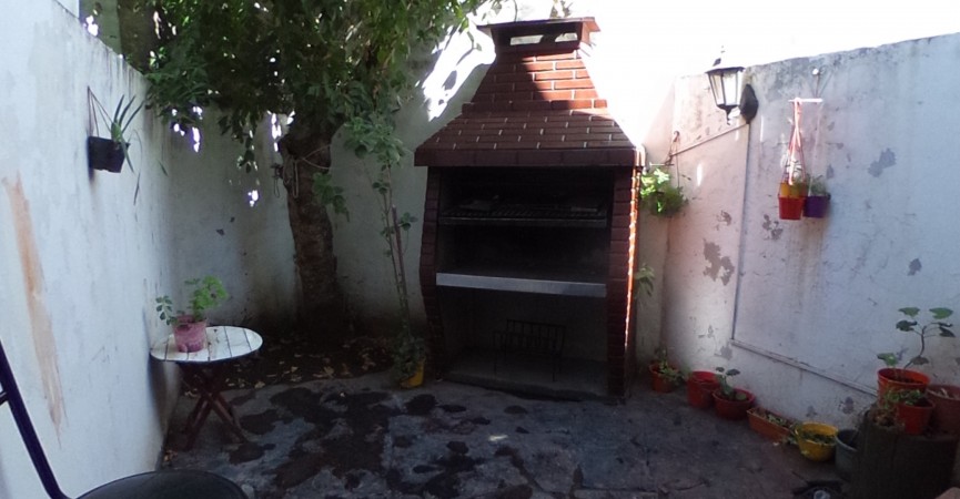 OPORTUNIDAD!! DUPLEX 2 PLANTAS EN RAMOS CENTRO, 70M2+COCHERA+PATIO+PARRILLA, 3 AMB, CONDOMINIO, CAMARAS Y SEGURIDAD