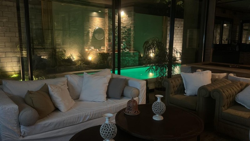 INCREIBLE CASA A ESTRENAR EN PARQUE LELOIR, ESTILO MINIMALISTA, CONCEPTO ABIERTO, PISCINA, PARQUE, 175M2