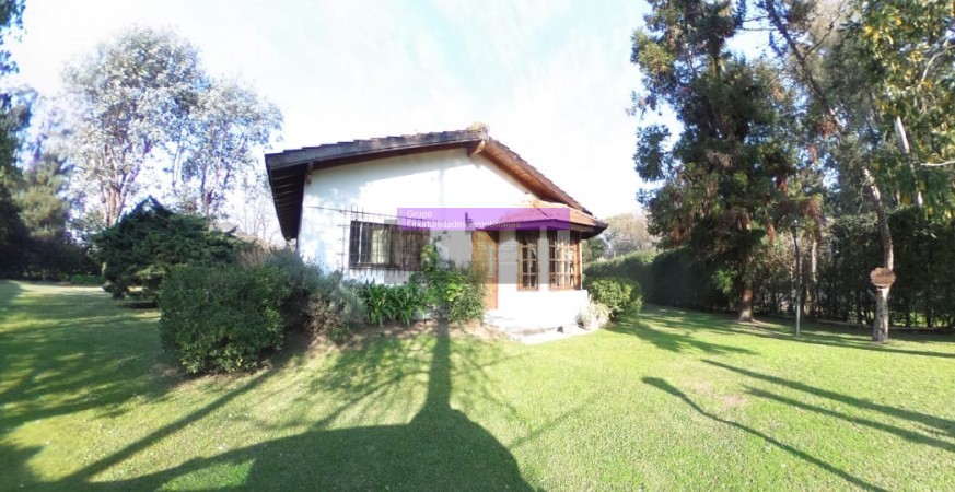 QUINTA LOTE 1450 M2, 220M2 CONSTR., CASA PPAL, QUINCHO, CASA HUESPEDES, PISCINA, GRAN PARQUE,  PARRILLA, POOL HOUSE, JACUZZI,VESTUARIOS