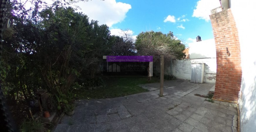 OPORTUNIDAD UNICA EN PARQUE LELOIR SOBRE COLECTORA, CASA 4 AMB. JARDIN, COCHERAS, S/LOTE 11X28, APTO PROFESIONAL/COMERCIAL