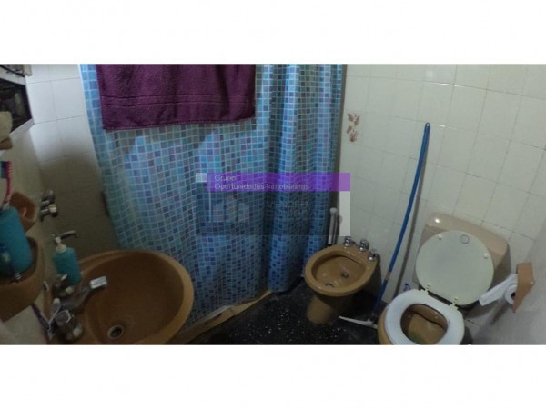 OPORTUNIDAD!! EXC. DEPTO/ PH DE 2 AMB TODO RENOVADO A NUEVO!! SIN EXPENSAS, CON TERRAZA, ZONA FLORES