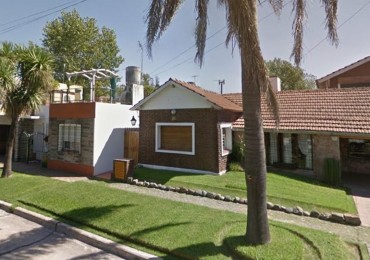 OPORTUNIDAD !! HERMOSO CHALET 5 AMBIENTES EN PADUA SUR, COCHERA DOBLE Y JARDIN