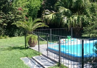 OPORTUNIDAD!! HERMOSO CHALET DE 650m2 LOTE DE 10X65 EN ITUZAINGÓ NORTE PARQUIZADO CON 3 COCHERAS Y QUINCHO