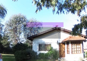 QUINTA LOTE 1450 M2, 220M2 CONSTR., CASA PPAL, QUINCHO, CASA HUESPEDES, PISCINA, GRAN PARQUE,  PARRILLA, POOL HOUSE, JACUZZI,VESTUARIOS